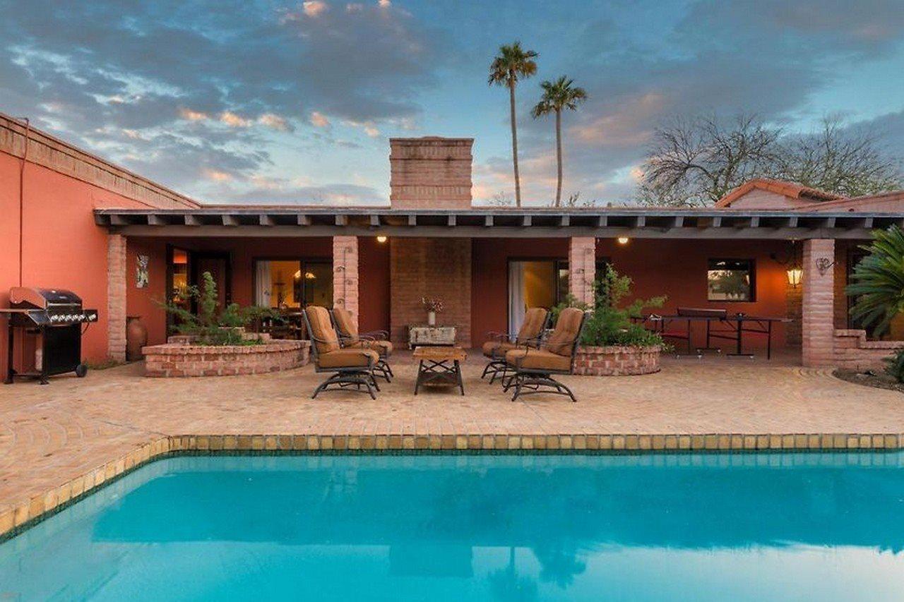 Phoenix Villa Exterior photo